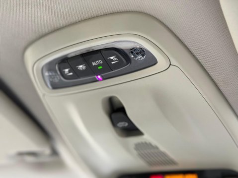 Volvo V40 1.6 D2 SE Lux Nav Euro 5 (s/s) 5dr 21