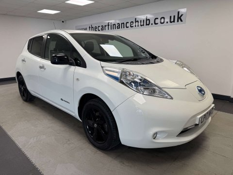 2017 NISSAN LEAF