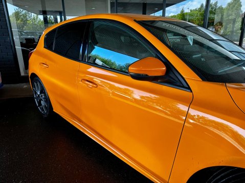 Ford Focus 2.3T EcoBoost ST Euro 6 (s/s) 5dr 25