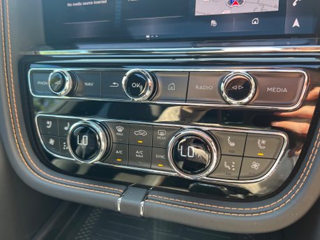 Bentley Bentayga 4.0 V8 S SUV 5dr Petrol Auto 4WD Euro 6 (s/s) (550 ps) 45