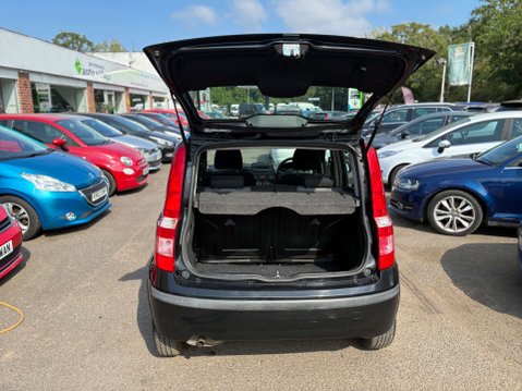 Fiat Panda 1.2 Eleganza Hatchback 5dr Petrol Dualogic (127 g/km, 60 bhp) 7