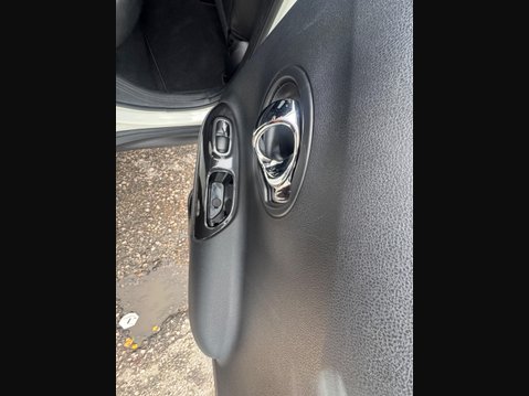 Nissan Juke 1.5 dCi N-Connecta SUV 5dr Diesel Manual Euro 6 (s/s) (110 ps) 16