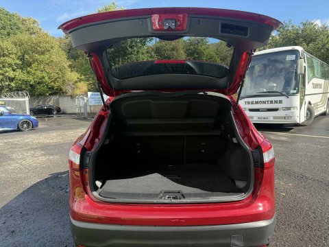 Nissan Qashqai TEKNA DIG-T 3