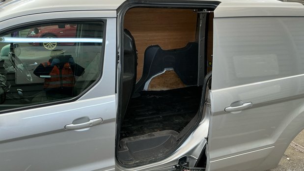 Ford Transit Connect AUTO SWB L1H1 Low Roof Limited 200 EURO 6 8