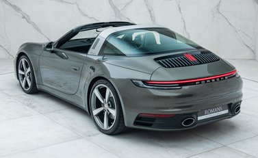 Porsche 911 Targa 4S (992) 9