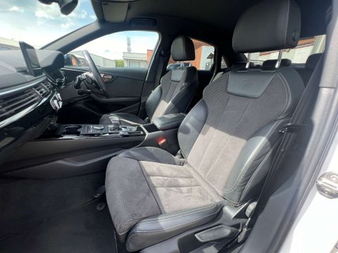 Audi A4 2.0 A4 Black Edition TFSI Semi-Automatic 4dr - NATIONAL DELIVERY* 33