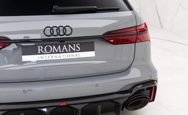 Audi RS6 Avant Carbon Black 24