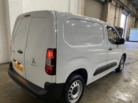 Peugeot Partner BLUEHDI PROFESSIONAL PREMIUM PLUS L1 3
