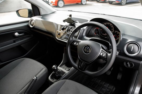 Volkswagen Up R-LINE