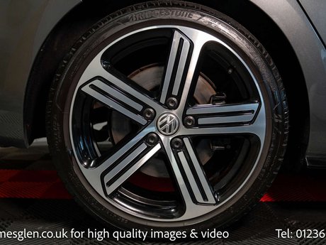 Volkswagen Golf 2.0 Golf R TSi Semi-Auto 4WD 5dr 24