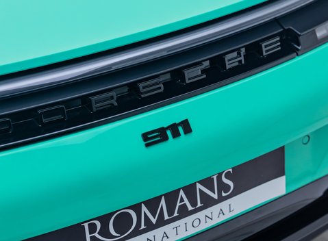 Porsche 911 Carrera GTS (992.2) 36