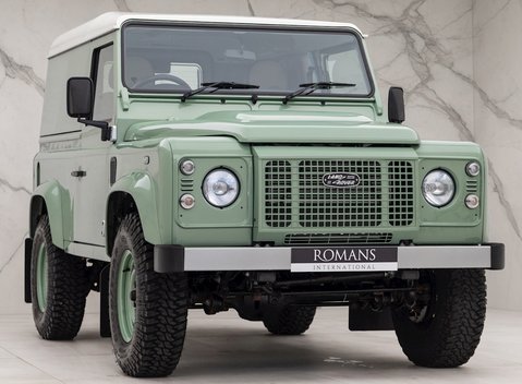 Land Rover Defender 90 Heritage Hard Top 1