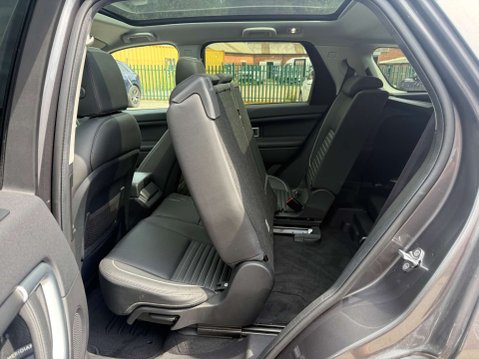 Land Rover Discovery Sport 2.0 Discovery Sport Dynamic Luxury HSE Si4 Auto 4WD 5dr 18