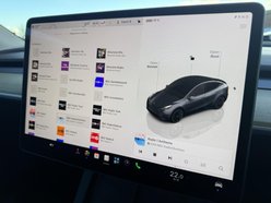 Tesla Model Y (Dual Motor) Long Range SUV 5dr Electric Auto 4WDE (384 bhp) 43