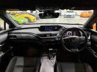 Lexus Ux 2.0 250h SUV 5dr Petrol Hybrid E-CVT Euro 6 (s/s) (184 ps) 2