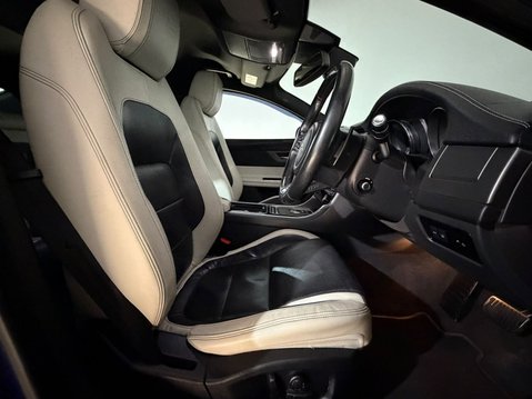 Jaguar XF V6 S 17