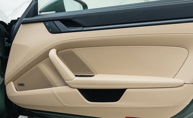 Porsche 911 GT3 TOURING (992) 28