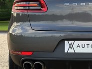 Porsche Macan D S PDK 17