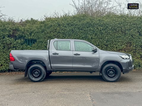 Toyota Hilux Active [SOLD MT] 2.4 LT | AC | Tow Bar | Double Cab 4