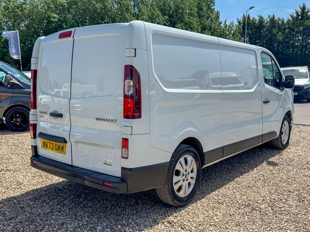 Renault Trafic LWB L2H1 Low Roof Sport LI30 Air Con Sensors EURO 6 6