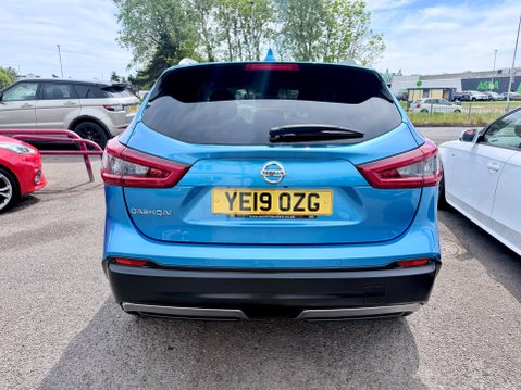 Nissan Qashqai 1.5 DCI N-CONNECTA 6