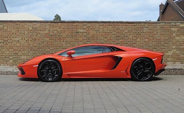 Lamborghini Aventador LP 700-4 2