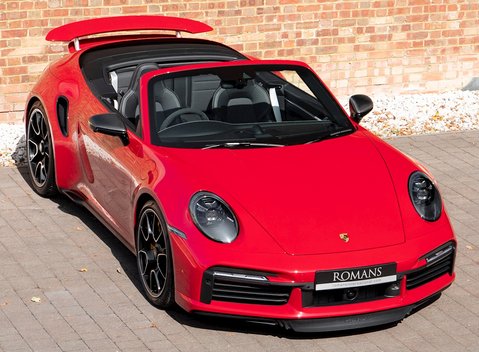 Porsche 911 Turbo S Cabriolet (992) 8