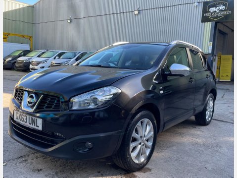 Nissan Qashqai 2.0 dCi Tekna Auto 4WD Euro 5 5dr (AVM) 19