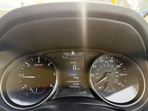 Nissan Qashqai 1.6 dCi Tekna 4WD Euro 6 (s/s) 5dr 8