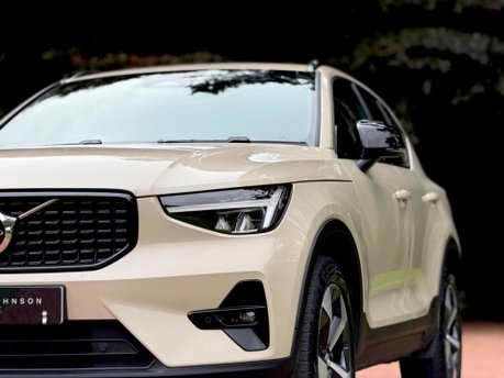 Volvo XC40 B4 PLUS 28