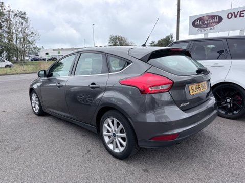 Ford Focus 1.0 TITANIUM 7
