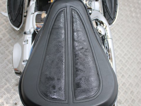 Harley-Davidson Softail Fat Boy Special CVO LIMITED 16