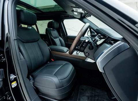 Land Rover Range Rover P460e Autobiography LWB 11
