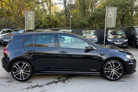 Volkswagen Golf GTD -TWO OWNERS -£20 ROAD TAX -9 SERVICES - ORIGINAL & UNMODIFIED -KEYLESS 5