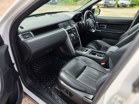 Land Rover Discovery Sport 2.0 TD4 SE Tech SUV 5dr Diesel Auto 4WD Euro 6 (s/s) (180 ps) 30