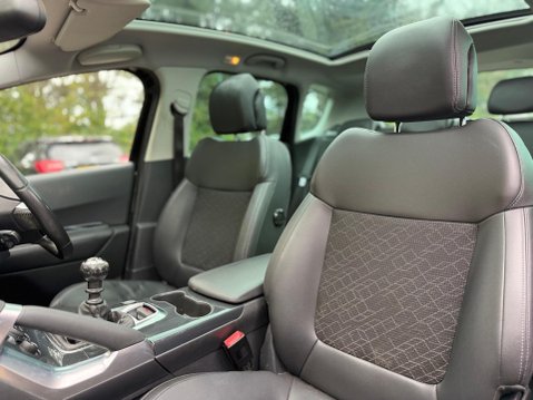 Peugeot 3008 1.6 HDi Allure Euro 5 5dr 4