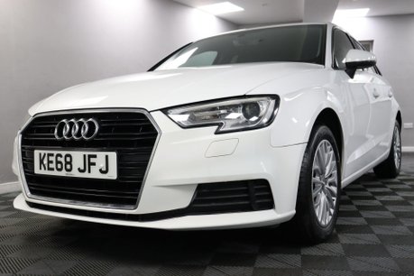 Audi A3 SPORTBACK TFSI SE TECHNIK 25