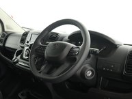 Peugeot Boxer 35 L2H2 PROFESSIONAL PV 13