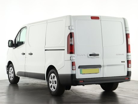 Renault Trafic SL30 E-Tech Advance RC Panel Van 10