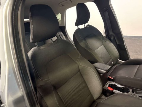 Renault Captur 1.3 Captur Iconic TCe 5dr 17