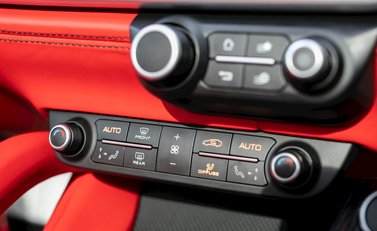 Ferrari GTC4 Lusso 18