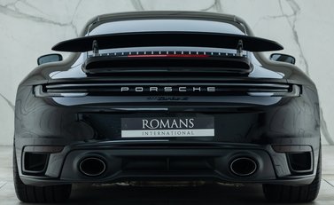 Porsche 911 Turbo S (992) 8