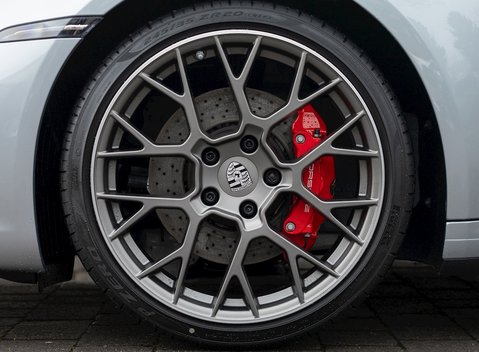 Porsche 911 Carrera 4S (992) 10