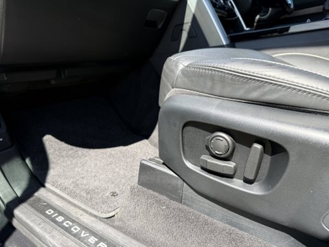 Land Rover Discovery TD6 HSE LUXURY 36
