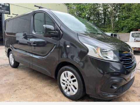 Renault Trafic 1.6 dCi ENERGY 27 Sport Nav Panel Van 5dr Diesel Manual SWB Standard Roof E 5