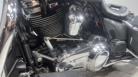Harley-Davidson Touring 1745 FLHR ROADKING 2017 8K CUSTOM BAGGER MOT 1 OFF BIKE 9
