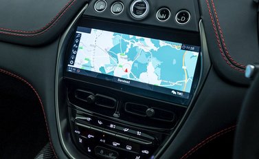 Aston Martin DBX 707 19