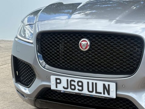 Jaguar F-Pace 2.0 F-PACE Chequered Flag AWD D Auto 4WD 5dr 43