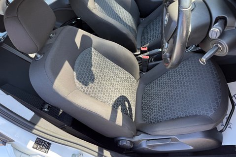 Vauxhall Corsa EXCITE AC ECOFLEX - HUGE SPEC - AIRCON - HEATED SEATS & STEERING WHEEL 32