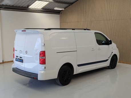 Vauxhall Vivaro 1.5 Vivaro 2900 Sportive S/S 24